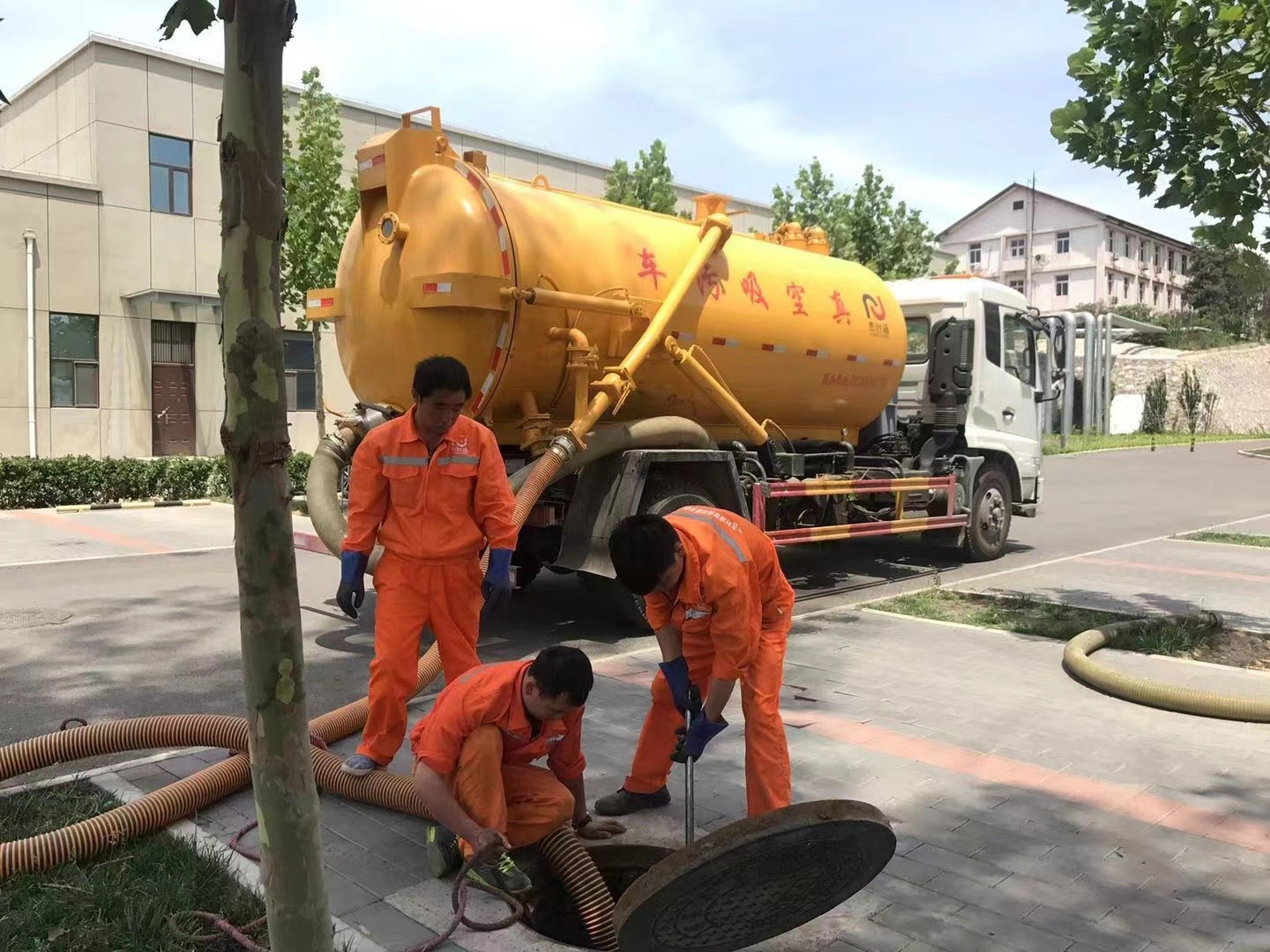 任丘化粪池清理与5-8吨吸粪车施工效率分析